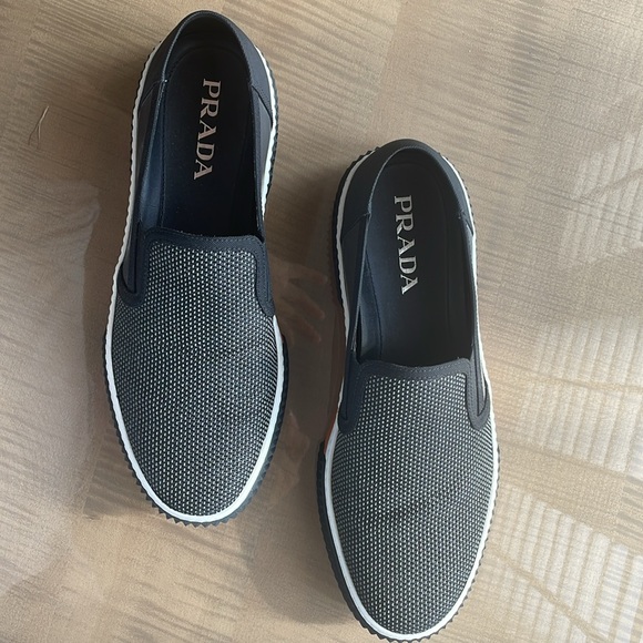 Prada men’s loafers 8.5 EU / 9.5 US in Charcol grey with Prada orange trim - Picture 8 of 8